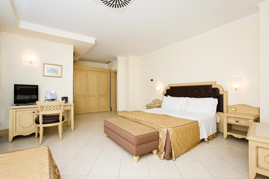 Grand Hotel Faraglioni Aci Trezza Pokoj fotografie